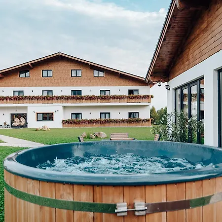 Πανσιόν Casa Hirsch 4*